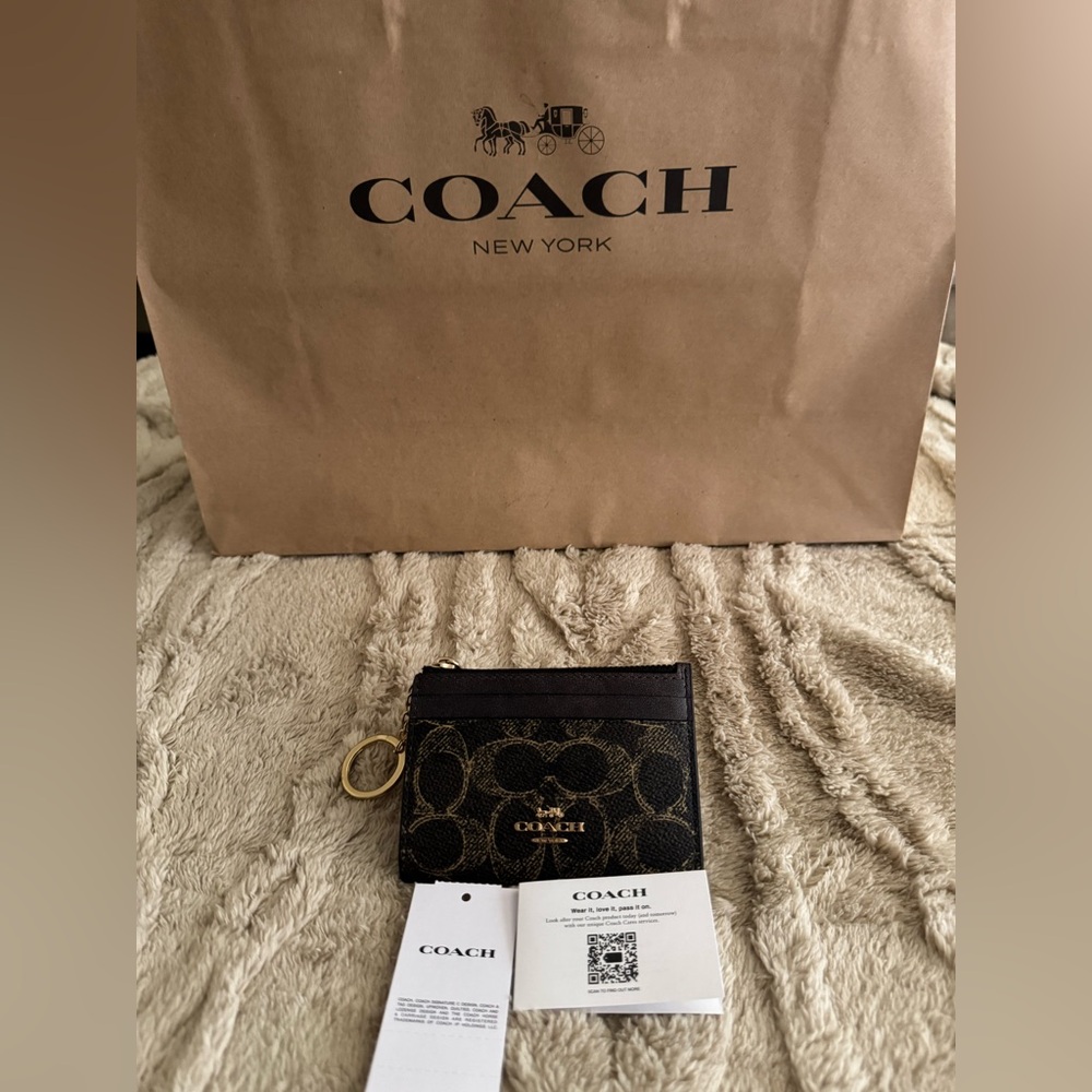 Coach Signature Black and Brown Card Holder